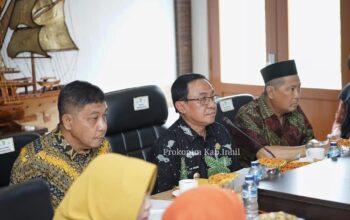 2-DBH-Tak-Kunjung-Dibayar-Pusat-Bupati-HM-Wardan-Komunikasi-Langsung-Dengan-DJPK-RI 2-DBH-Tak-Kunjung-Dibayar-Pusat-Bupati-HM-Wardan-Komunikasi-Langsung-Dengan-DJPK-RI