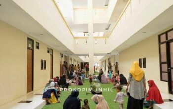 4Peduli Covid-19, Bupati Inhil Berikan Bantuan Warga di Rusunawa