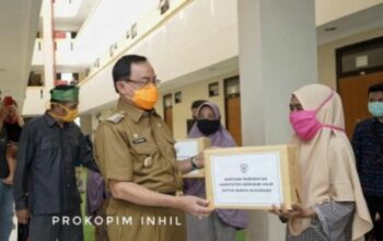 5Peduli Covid-19, Bupati Inhil Berikan Bantuan Warga di Rusunawa