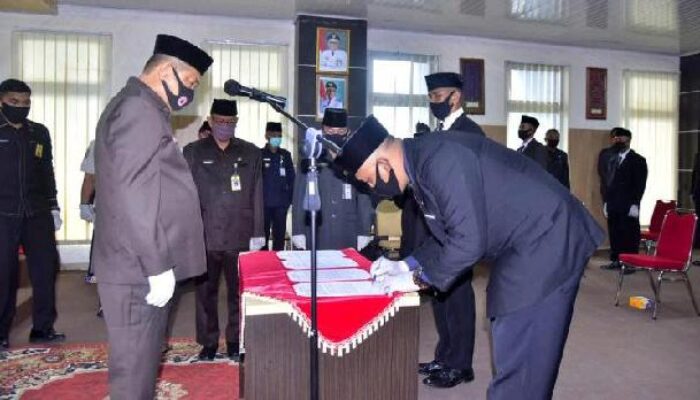 Wakil Bupati Inhil, H. Syamsuddin Uti Lantik 30 Pejabat Fungsional dan Pengawas