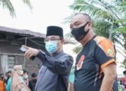 HM. Wardan Tinjau Langsung Dua Lokasi Musibah Tanah Longsor di Tembilahan Hulu