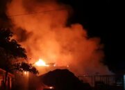 2 Unit Kios di Kotabaru Terbakar, Kerugian Capai 50 Juta