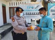 Jum’at Berbagi, Pengurus Masjid dapat Berkah dari Polres Inhil