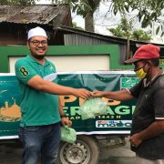 Wujud Kepedulian , Program Berbagi PKB Inhil dengan Menu Bervariasi Terus Dibagikan