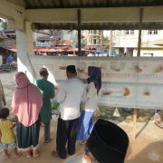 Gasebu Reteh Berbagi “Gantung Seikhlasnya, Ambil Secukupnya