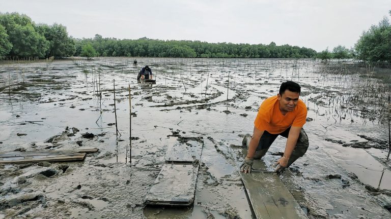 Foto Ekowisata Pantai Terumbu Mabloe di Desa Sungai Bela