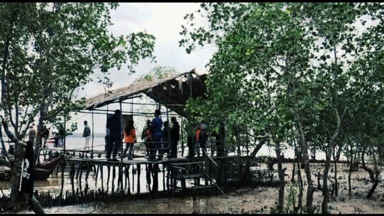 Foto Ekowisata Pantai Terumbu Mabloe di Desa Sungai Bela