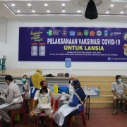 Satgas Covid-19 Inhil Laksanakan Vaksinasi Tahap II Bagi Lansia