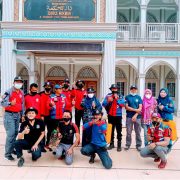 DPKP Inhil Lakukan Penyemprotan Disinfektan di 6 Masjid yang Ada di Tembilahan