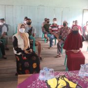 Satgas TMMD Ke-111 Lakukan Penyuluhan Kesehatan dan Sunatan Masal