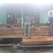 Beberapa Hari Tertunda, Perehaban Surau Baitul Rahman di Lanjutkan Kembali Oleh Satgas TMMD dan Masyarakat