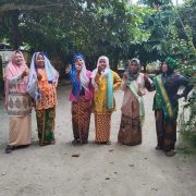 Emak-Emak di Kemuning Ini Heboh Ikuti Lomba Peringatan HUT RI ke 76