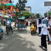 Dishub Inhil Himbau Pengguna Jalan dan Bagikan Masker