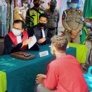 Tidak Gunakan Masker, Pelanggar Prokes di Tembilahan Jalani Sidang di Tempat