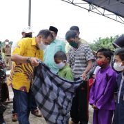 Ketua DPRD Inhil Buka Khitanan Massal, di Kuala Lahang dan Simpang Gaung