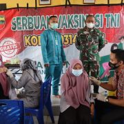 Danramil 09/Kemuning Pantau Langsung Serbuan Vaksinasi TNI di Ponpes Anwarul Ulum
