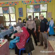 Polsek Enok Giat Vaksinasi Tahap II bagi Pelajar SMA