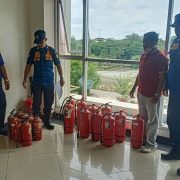 DPKP Inhil Rutin Periksa APAR Kantor Bupati