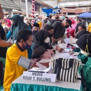 Masyarakat Kecamatan Reteh Antusias Ikuti Vaksinasi yang Digelar KKSS bersama Polres Inhil