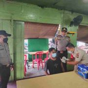 Gencar Laksanakan Vaksinasi, Polres Inhil Sasar Toko Sekitar Pelabuhan