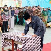 Bupati Inhil Kembali Resmikan 45 Orang Anggota BPD Se- Kecamatan Keritang Periode 2021-2027