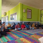 Tim Sosialisasi dan Edukasi Polres Inhil Berikan Penyuluhan Vaksinasi Anak Di SDN 003 Tembilahan