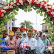 Bupati H.M Wardan Di Dampingi Ketua TP PKK Buka Stand Bazar MTQ Ke 52 Tahun 2022 Tingkat Kabupaten Indragiri Hilir