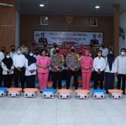 Polres Inhil Gelar Bakti Sosial Religi Serta Berikan Bansos Sebanyak 600 Paket Sembako