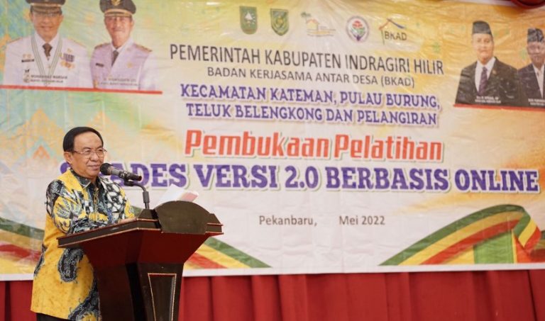 Bupati HM Wardan Membuka Pelatihan Sipades Versi 2.0 Berbasis Online Bupati HM Wardan Membuka Pelatihan Sipades Versi 2.0 Berbasis Online