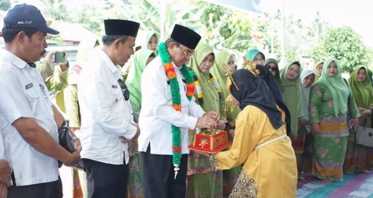 Bupati Wardan Hadiri Peringatan Hari Lahir Muslimat NU ke- 76