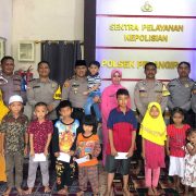 Hangatnya Kebersamaan Polsek Pelangiran Bersama Anak Yatim, Jamu Makan Bersama Dan Berikan Santunan