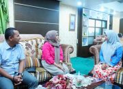 Berkunjung ke Rumah Dinas Bunda PAUD Inhil, PT Bali Putra Indonesia Wacanakan Program Buku Melayu Riau
