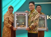 Pemkab Inhil Dapat Dua Penghargaan di KN Awards 2024