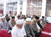Kapolres Inhil Sholat Subuh Keliling bersama Masyarakat