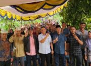 Warga Dusun Beringin Tetap Padati Arena Kampanye Meski Hujan-hujanan