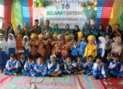 Kunjungan Bunda PAUD,Kartika Sari Erisman Yahya ke TK Pembina Keritang