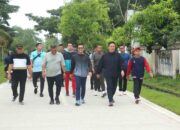 Usai Shalat Subuh, Kapolda Riau Jalan Santai bersama Kapolres dan Pj Bupati Inhil