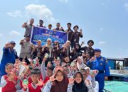 Bikin Seru, Siswa SD di Indragiri Hilir Belajar di Kapal Baca Polisi