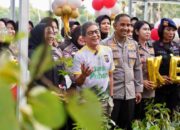 Rocky Gerung Puji Polwan Riau: Kalau Punya 11 Jari, Semua Saya Acungkan