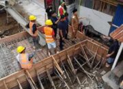 Atasi Banjir Tembilahan, Bupati Herman Cek Pembangunan Box Culvert