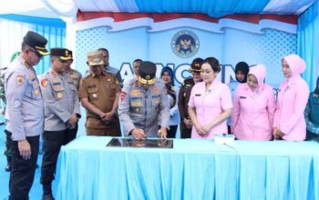 Program Gizi Bhayangkari Diluncurkan di Inhil, Kapolda Riau Turun Langsung