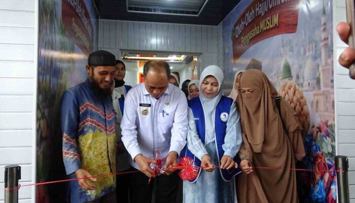 Bupati dan Ketua IWAPI Inhil Resmikan Outlet Oleh-Oleh UMKM, Perkuat Akses Pasar serta Ekonomi Lokal