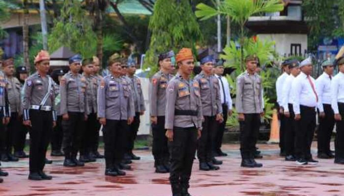 Polres Indragiri Hilir Gelar Apel Launching Penggunaan Tanjak dan Selempang bagi Personel