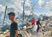 Kebakaran Hebat di Pasar Bom Pulau Kijang, 80 Rumah Hangus