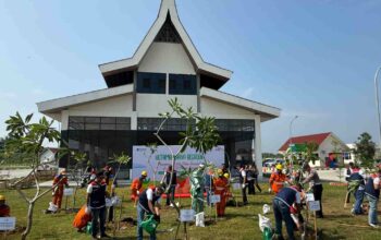 Peringati Hari Bumi 2026 dan HUT Ke-65, Hutama Karya Tanam 17.000 Pohon di Seluruh Jalan Tol Kelolaan