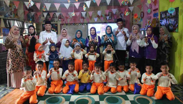Bunda PAUD Inhil Tinjau Langsung Lingkungan Belajar TK Pertiwi 3 di Desa Bagan Jaya