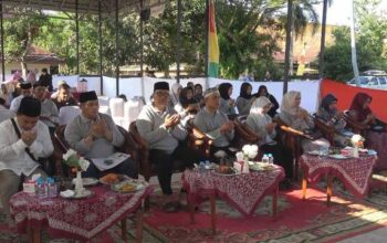 Hadiri Penyembelihan Kurban, Bupati Herman Ajak ASN Peduli Sesama