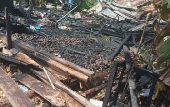 Ditinggal Beli Santan, Rumah Warga di Seberang Tembilahan Ludes Terbakar
