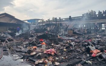 Kebakaran Hebat Hanguskan 300 Kios dan 18 Motor di Tembilahan