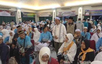 Bupati Herman Sambut Kepulangan 307 Jamaah Haji Inhil di Embarkasi Batam
